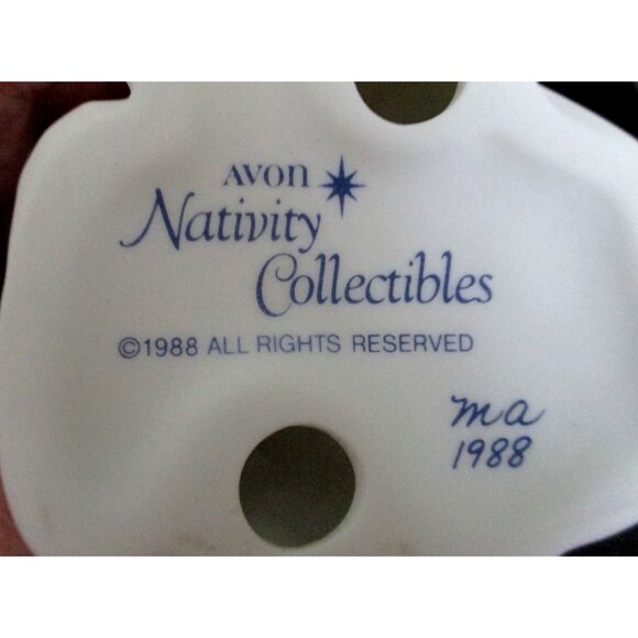 Avon Nativity Collectibles The Innkeeper Figurine  - Vintage 1988 White Bisque - Picture 8 of 9